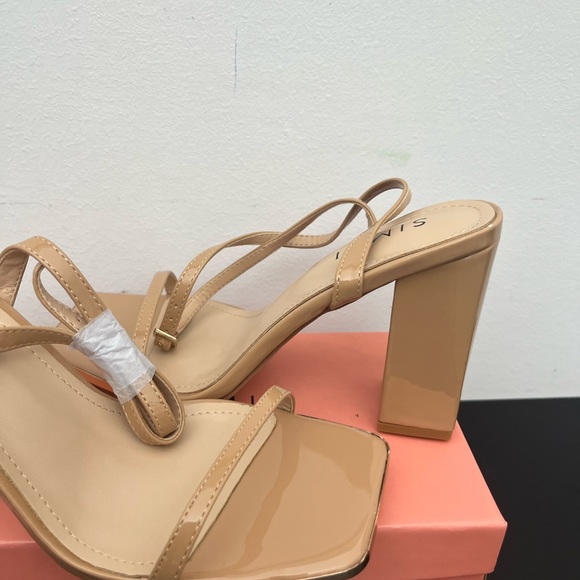 ASOS women's sandals  Wide Fit block heel Pin-buckle ankle strap Open toe - Picture 5 of 14